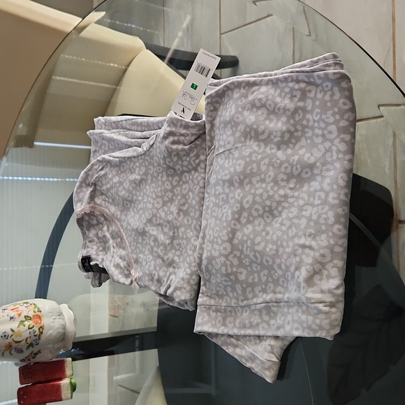 NWT 2 piece soft winter pajamas with long pants - Picture 1 of 1